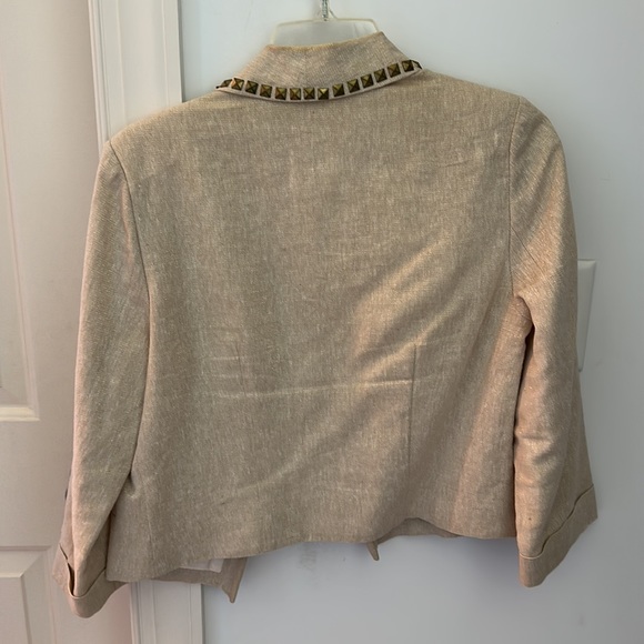 🌟2/$10🌟Love21 by Forever 21 Cropped Gold Studded Lapel Blazer - Picture 4 of 4